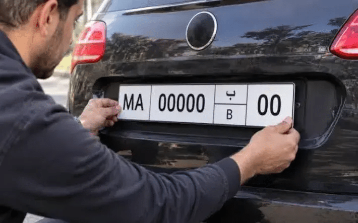 Plaques d’immatriculation : la NARSA annonce l’harmonisation du modèle utilisé au Maroc et à l’étranger